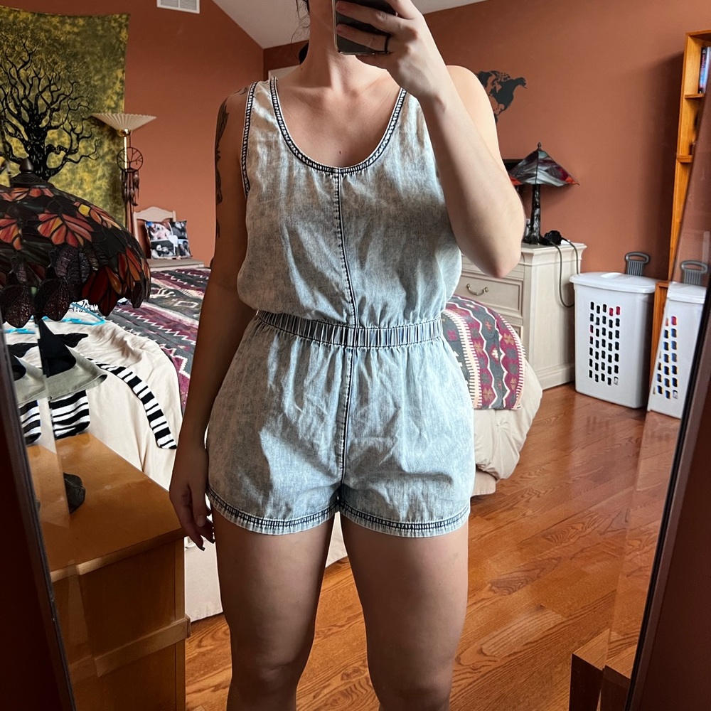 DENIM WASH ROMPER